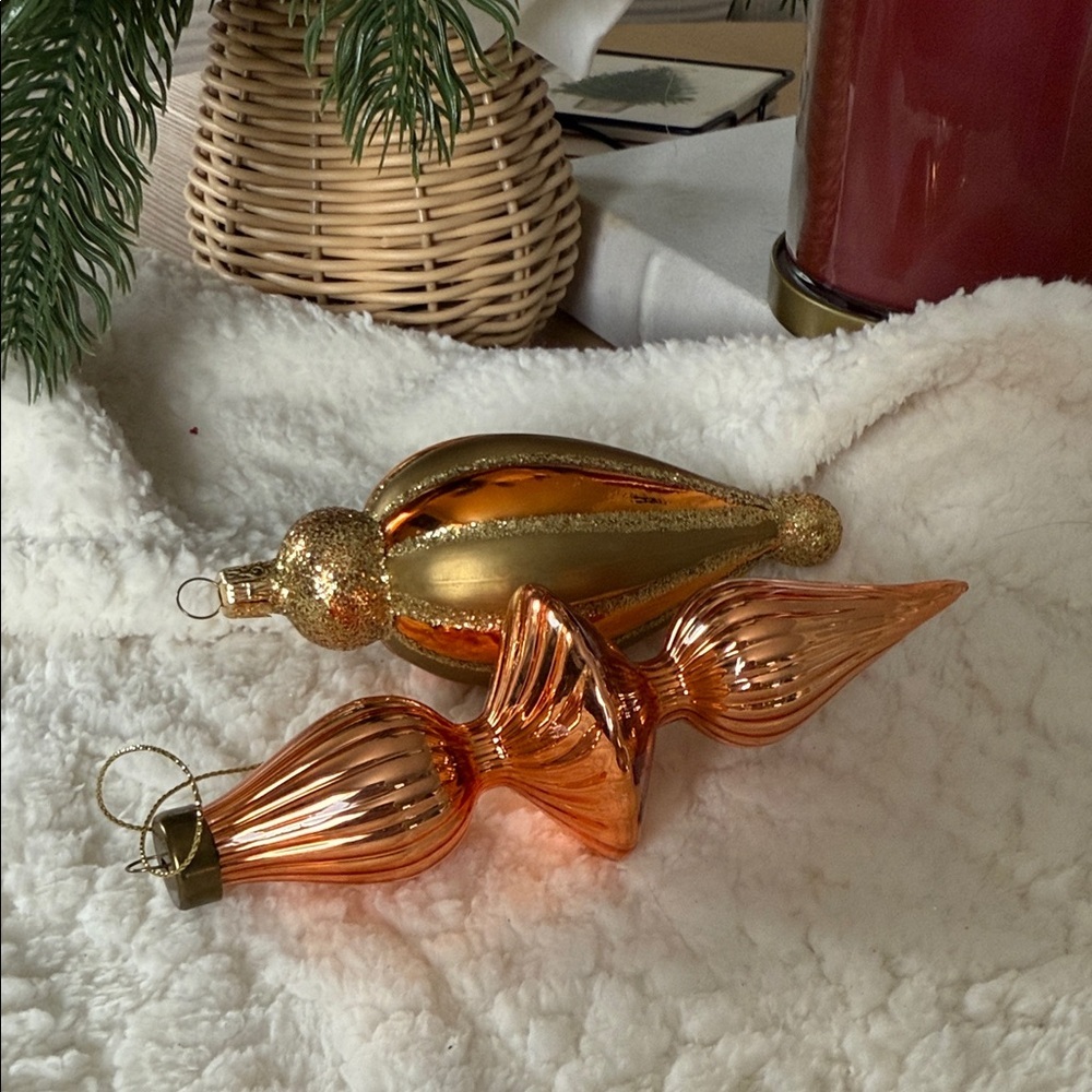 Vintage Gold and Copper Holiday Ornaments - Picture 4 of 4